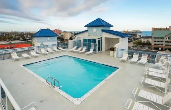 Large 3br Sunsetview Roof Pool Walk To Holiday home *