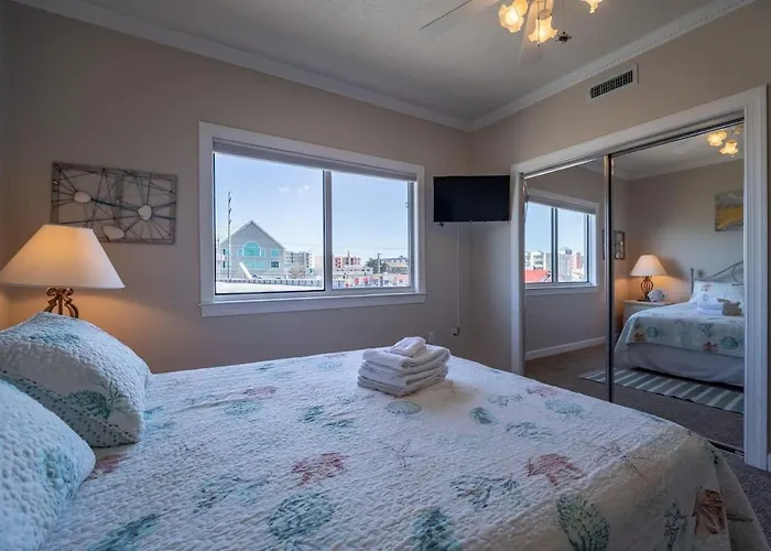 Holiday home Large 3br Sunsetview Roof Pool Walk To