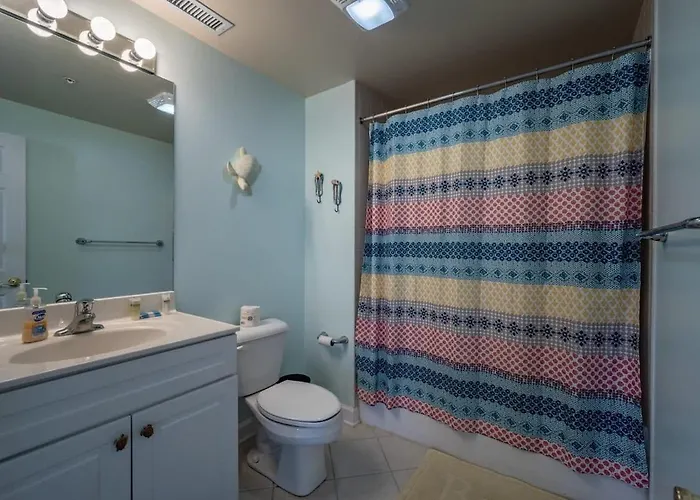 Large 3br Sunsetview Roof Pool Walk To *