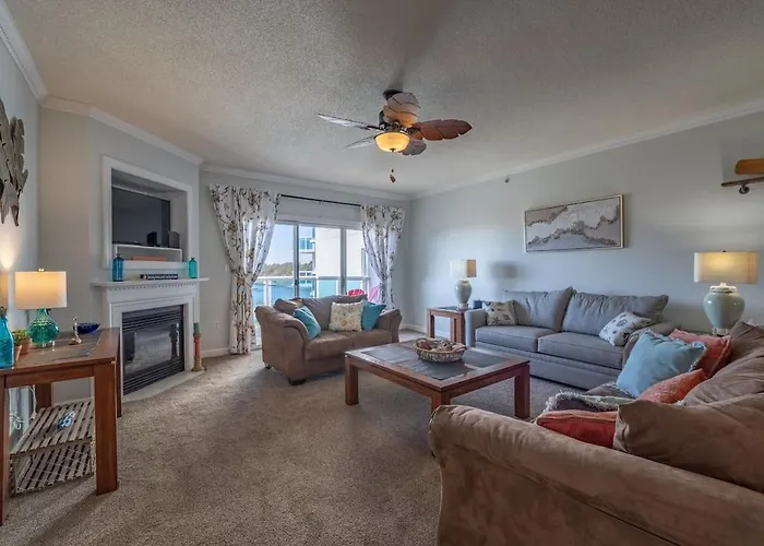 Large 3br Sunsetview Roof Pool Walk To Holiday home