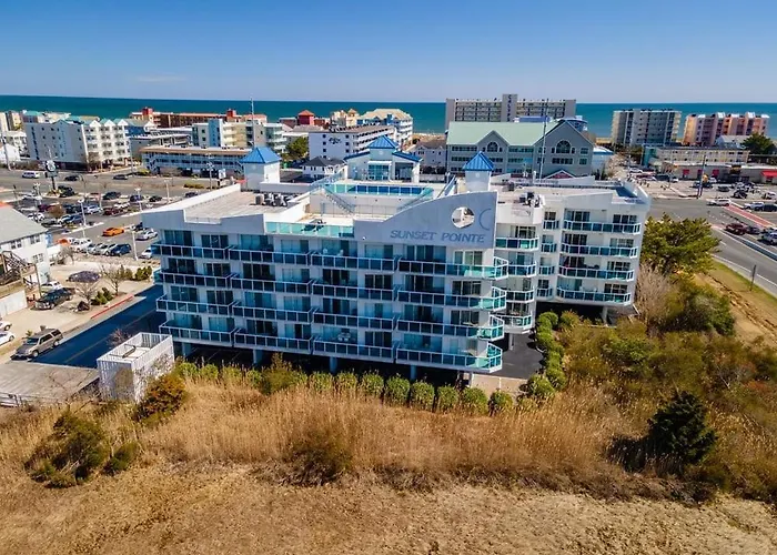 Holiday home Large 3br Sunsetview Roof Pool Walk To